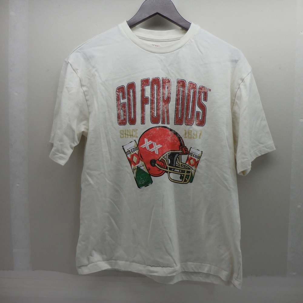 Dos Equis Cerveza Go For Dos Football Graphic T-Shirt Mens Medium Cream XX Beer